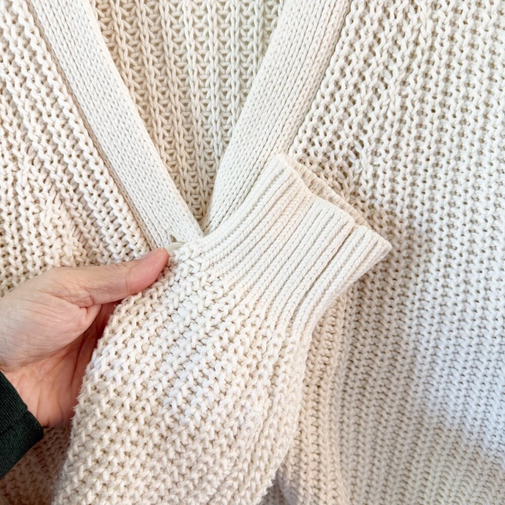 🆕 Banana Republic | Cable Knit Button Up Cardigan in Off White Cream Color | L - Picture 7 of 8